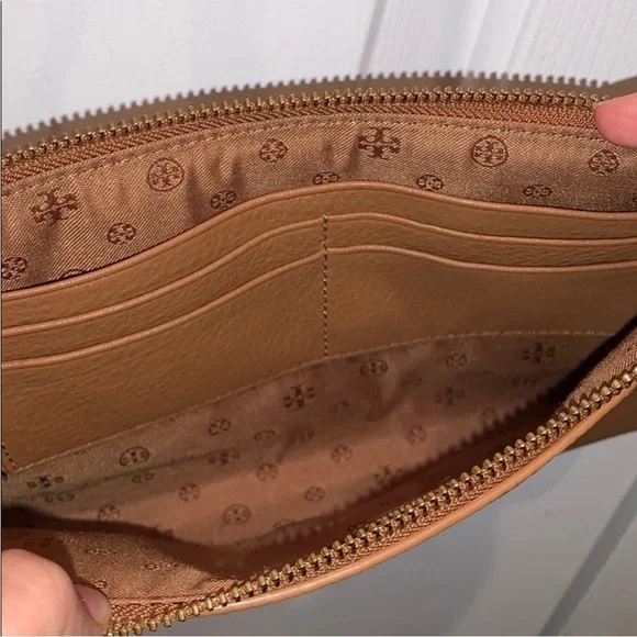 Tory Burch Robinson Pebbled Crossbody Like New Leather Tan Wallet Bag - Picture 9 of 9